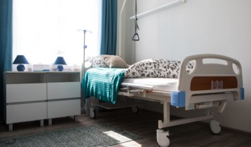 Sotec Table de lit adaptable avec vérin pour chambre médicalisée