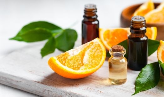 Huile essentielle d'Orange douce : propriétés de Citrus sinensis - Pharma  GDD